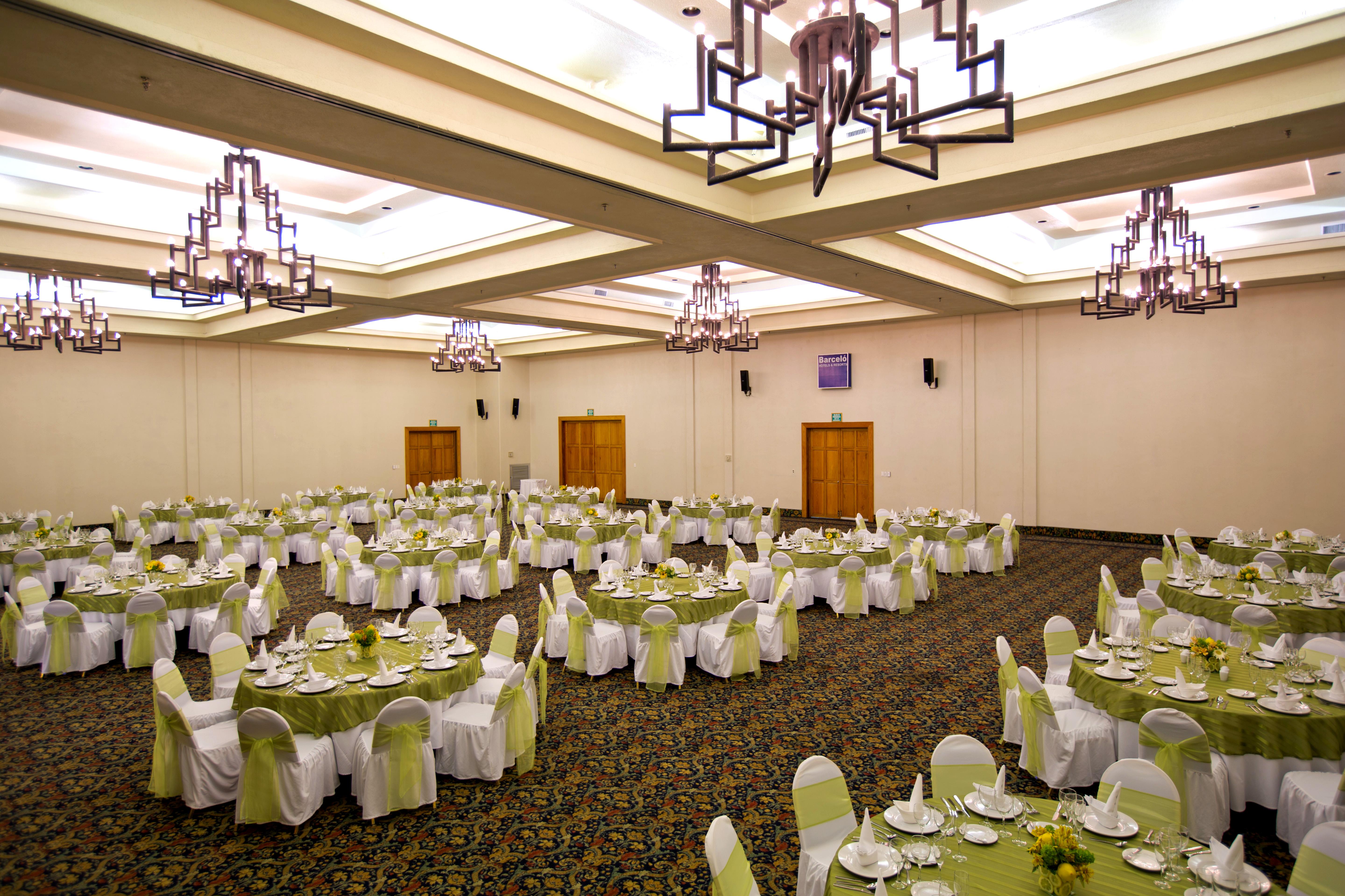 فندق بارسيلو كارمينا - شامل الكل مانزانيلو المظهر الخارجي الصورة The ballroom at the Grand Ballroom