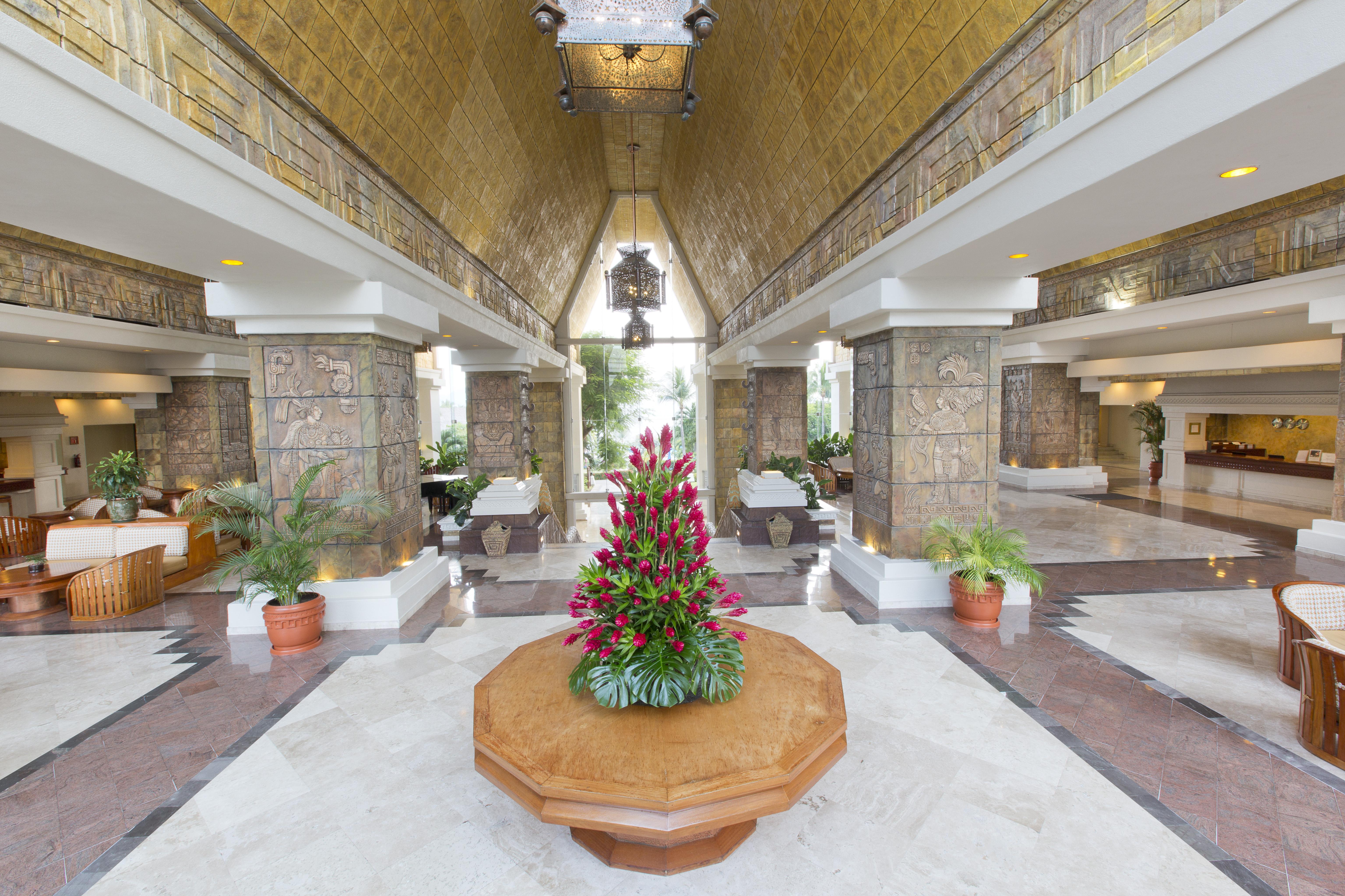 فندق بارسيلو كارمينا - شامل الكل مانزانيلو المظهر الخارجي الصورة The lobby of the hotel