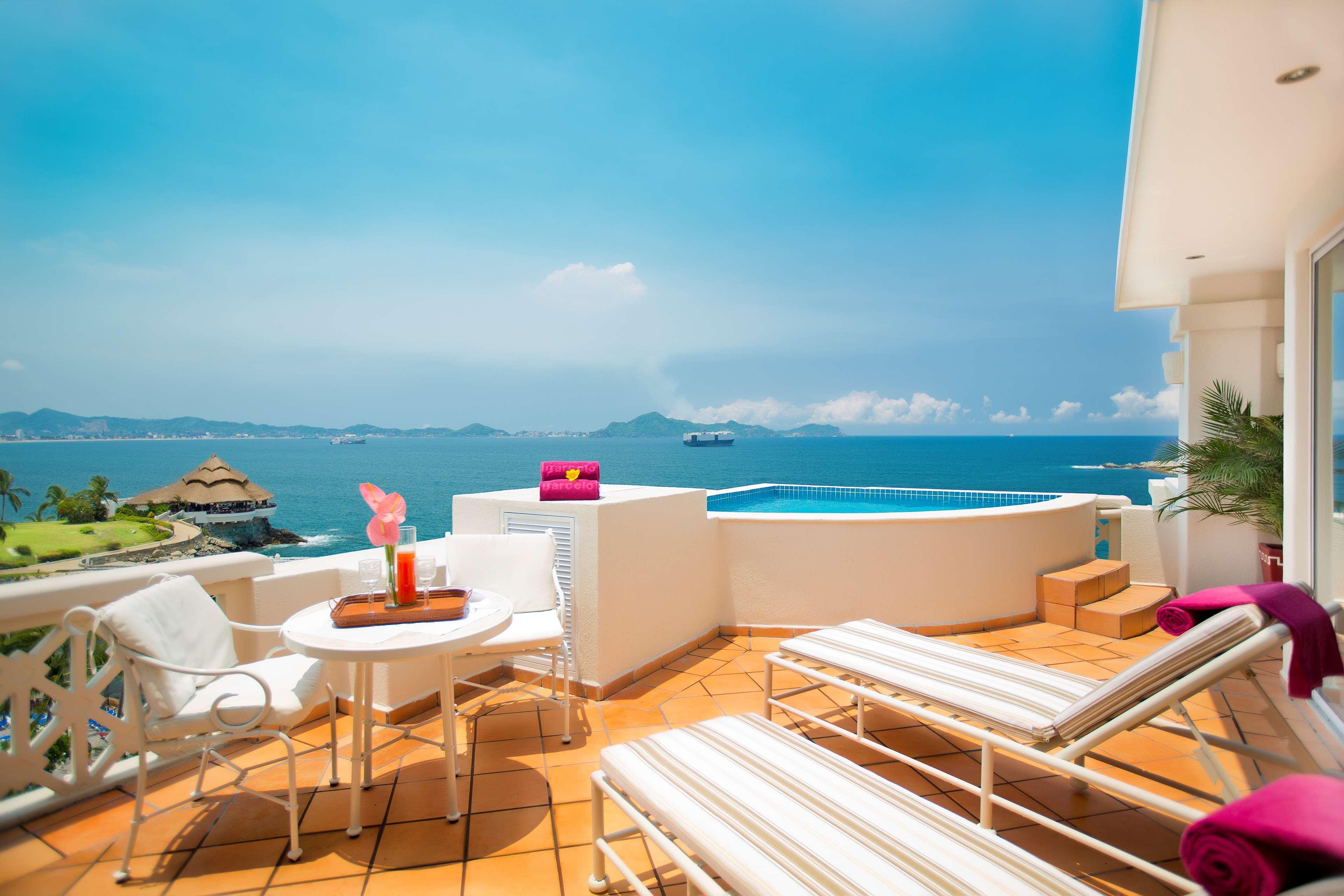 فندق بارسيلو كارمينا - شامل الكل مانزانيلو المرافق الصورة View from a rooftop pool at the Grand Fiesta Americana Hotel, Puerto Vallarta, Mexico