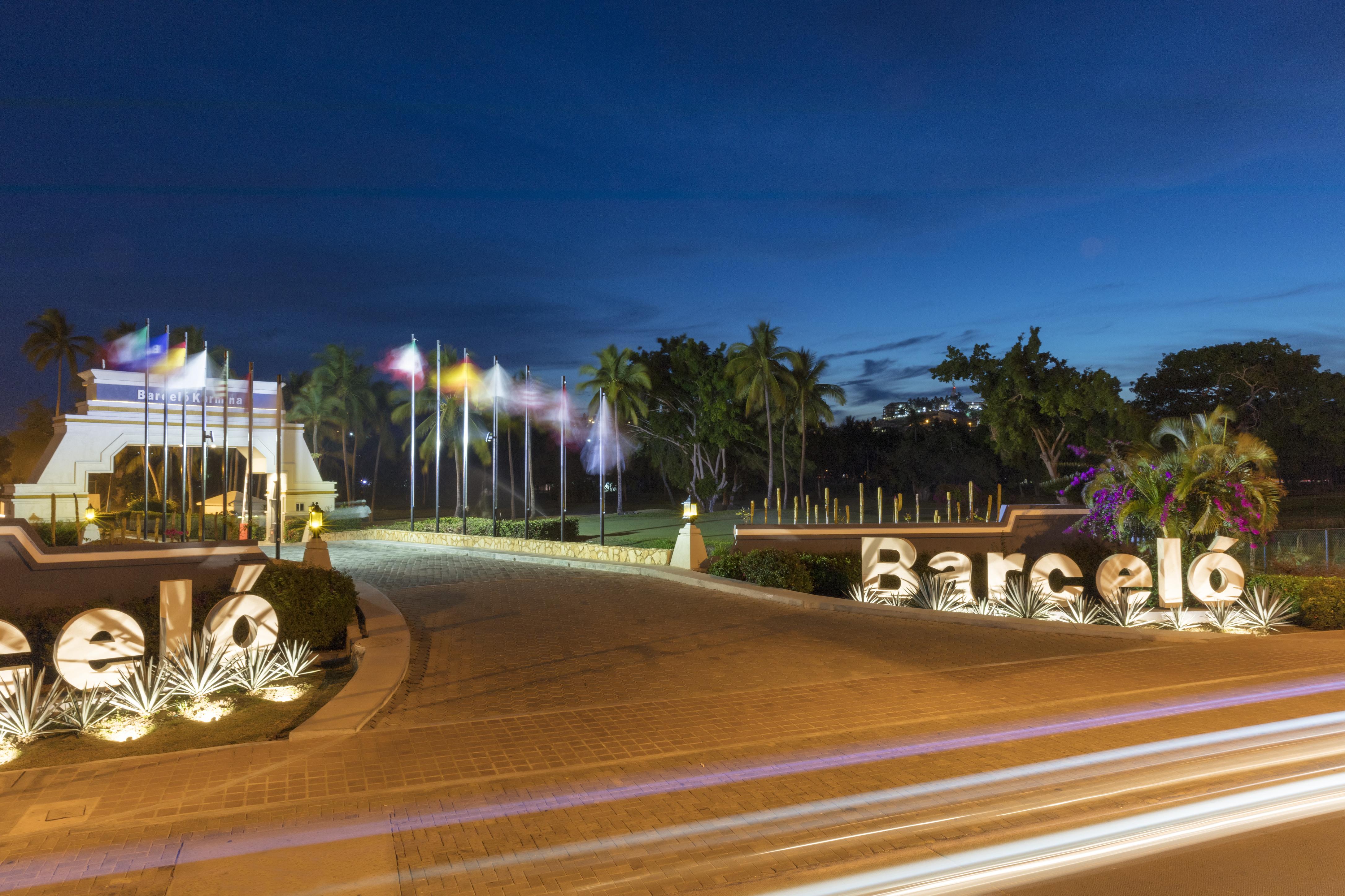 فندق بارسيلو كارمينا - شامل الكل مانزانيلو المظهر الخارجي الصورة Entrance to the resort